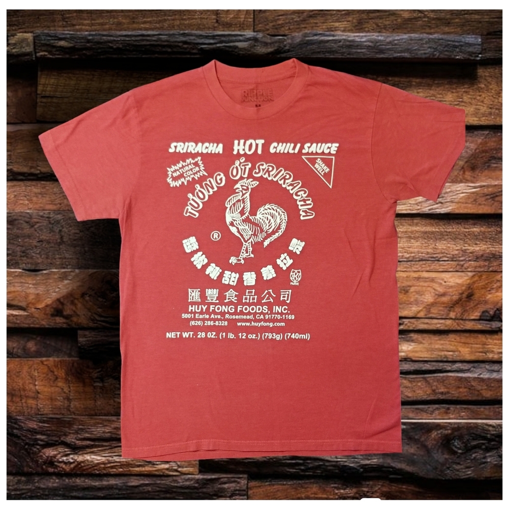 SRIRACHA HOT SAUCE TSHIRT- MEN'S SIZE MEDIUM
